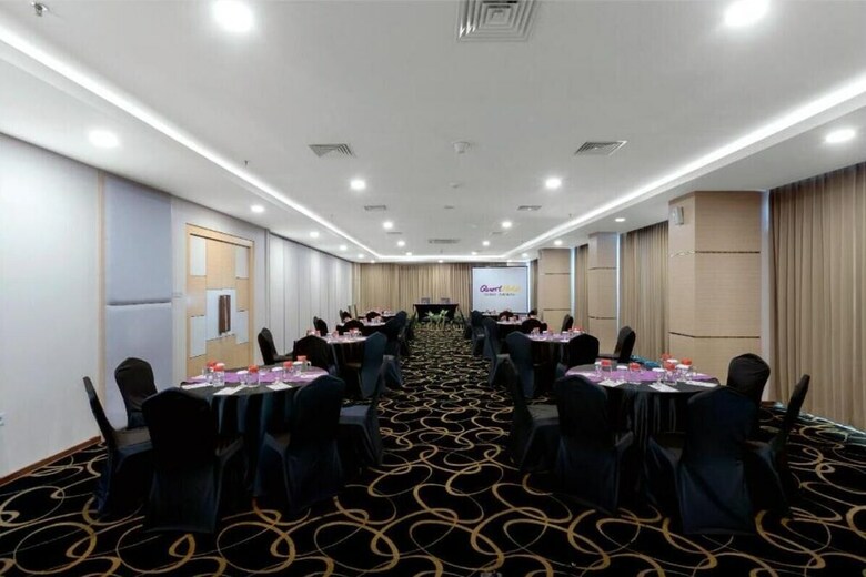 Quest Hotel Surabaya