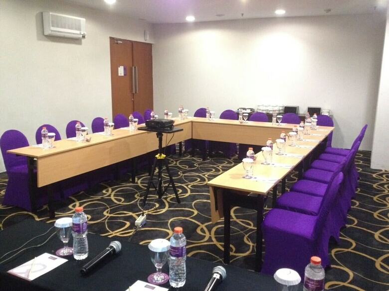 Quest Hotel Surabaya