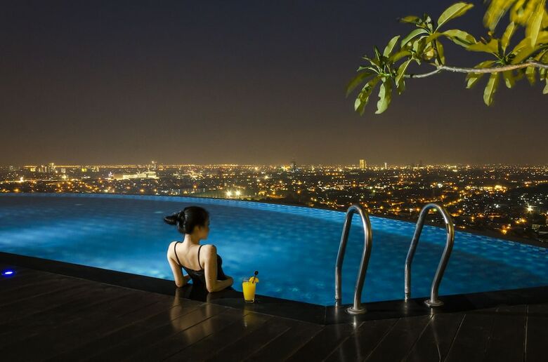 Hotel Ciputra World Surabaya