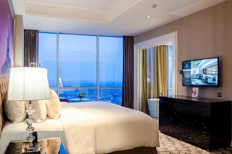 Hotel Ciputra World Surabaya