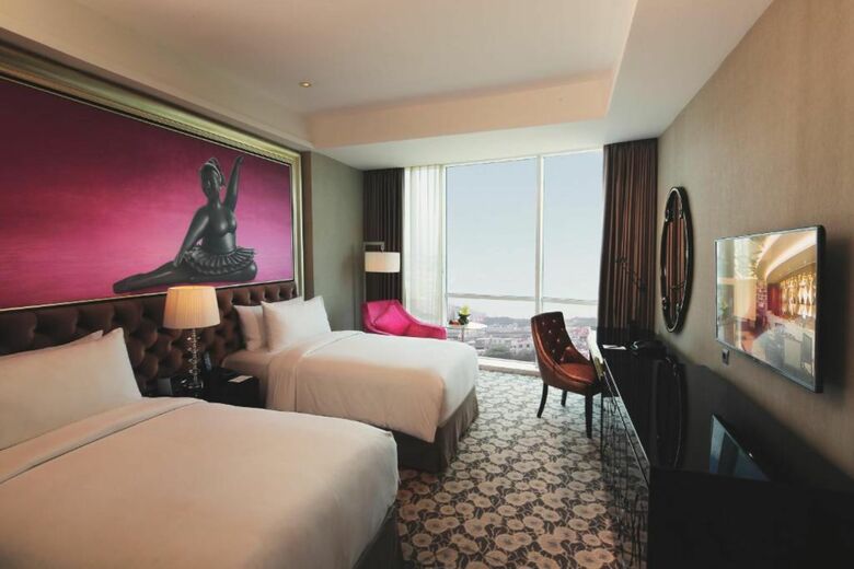 Hotel Ciputra World Surabaya