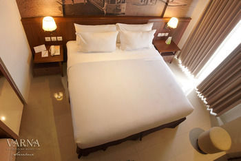 Varna Culture Hotel Soerabaia