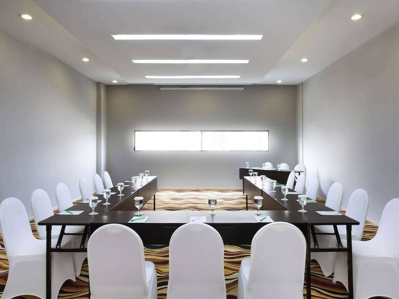 Hotel Ibis Styles Jakarta Airport