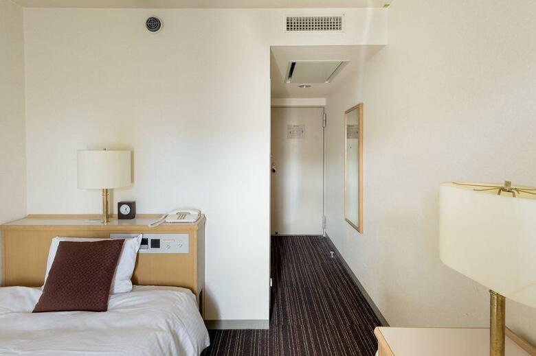 Shin-osaka Sunny Stone Hotel
