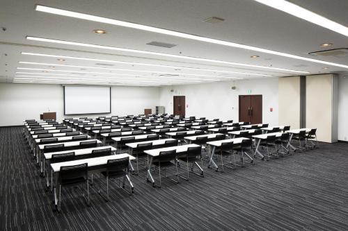 Hotel Shin-osaka Conference Center