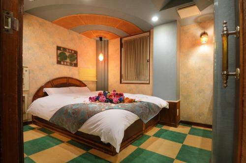 Hotel Namba Little Chapel