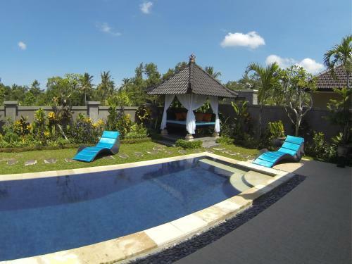 Ratna Villa