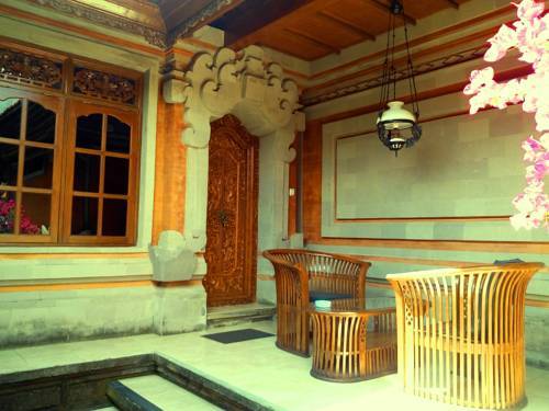 Artini 1 Cottage
