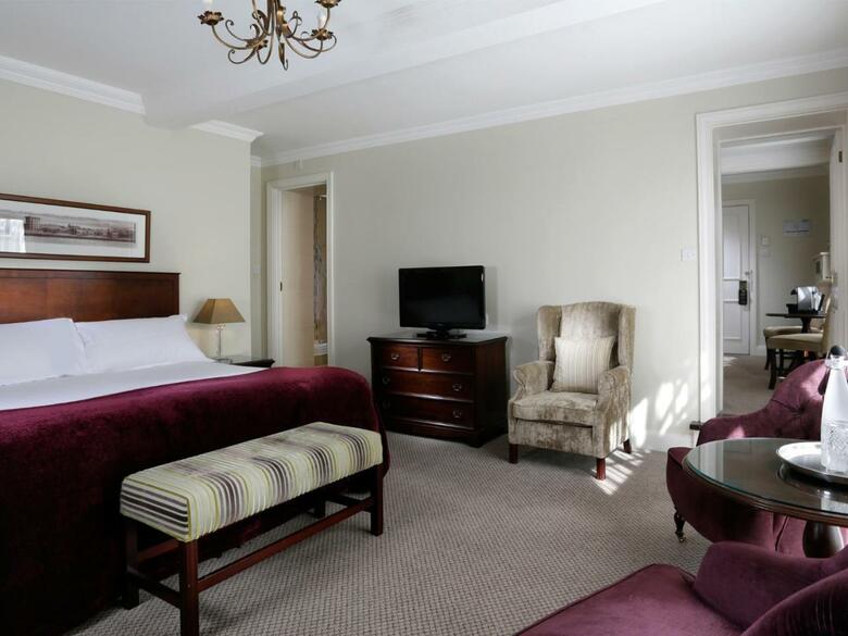 Hotel Macdonald Alveston Manor