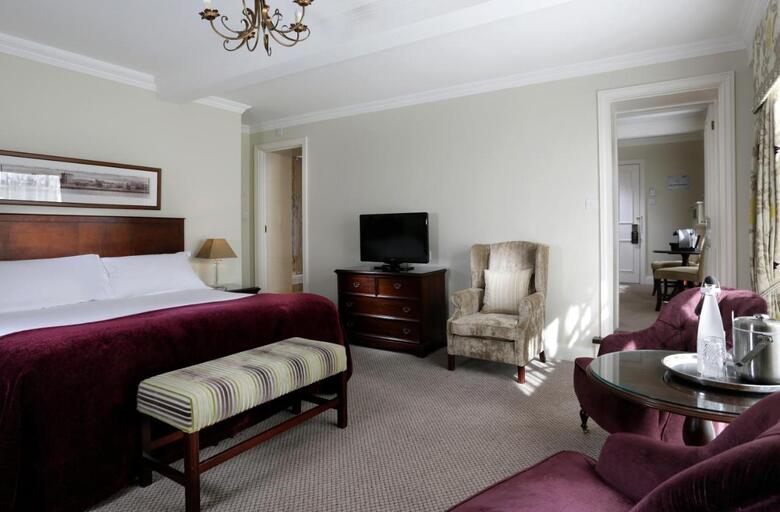 Hotel Macdonald Alveston Manor