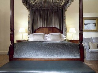 Macdonald Old England Hotel & Spa