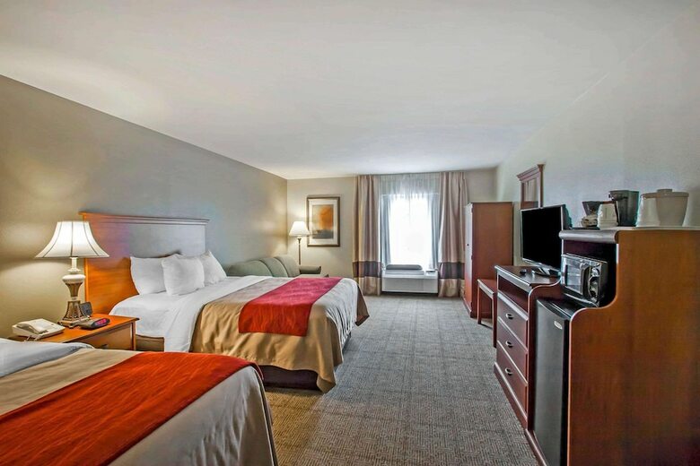 Hotel Comfort Inn & Suites