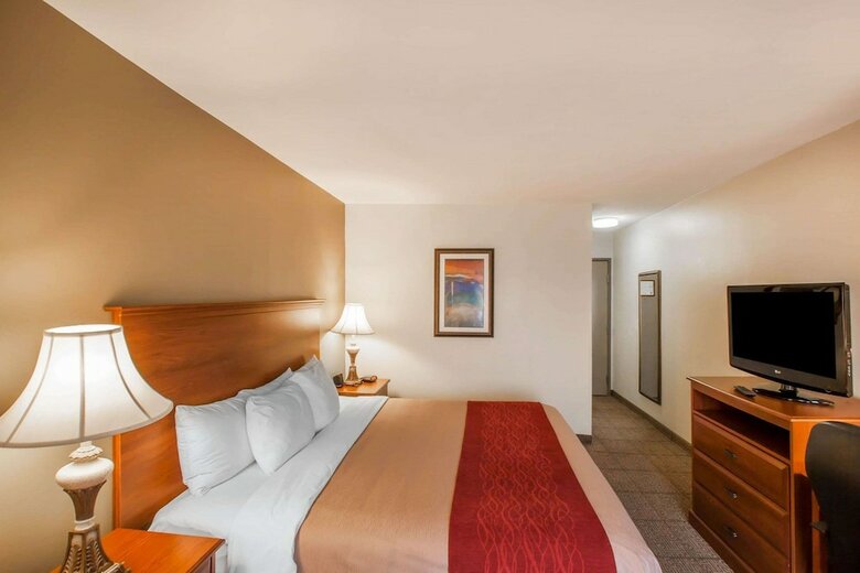 Hotel Comfort Inn & Suites