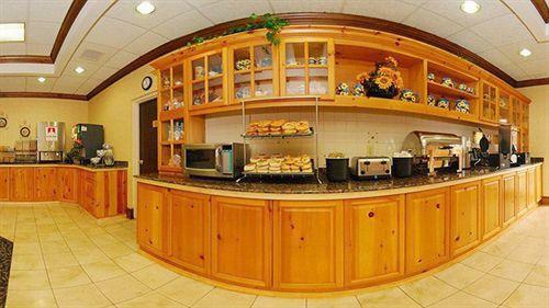 Hotel Comfort Suites