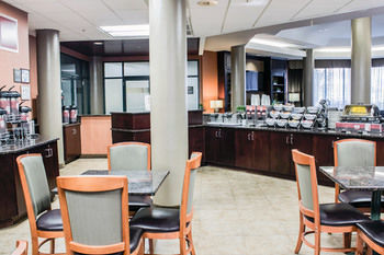 Hotel Comfort Suites (durham)