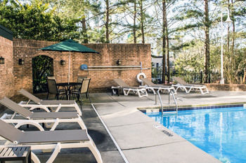 Hotel Comfort Suites (durham)