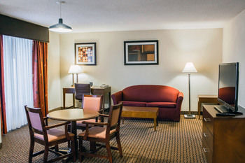 Hotel Comfort Suites (durham)