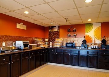 Hotel Quality Inn & Suites