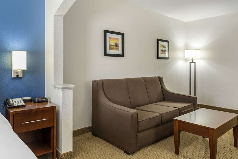 Hotel Comfort Inn