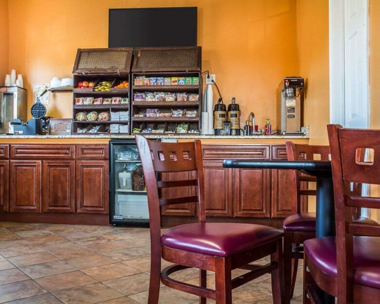 Hotel Econo Lodge Airport