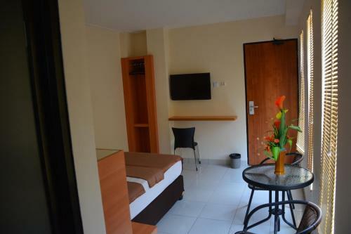 Hostal Lariss Guest House