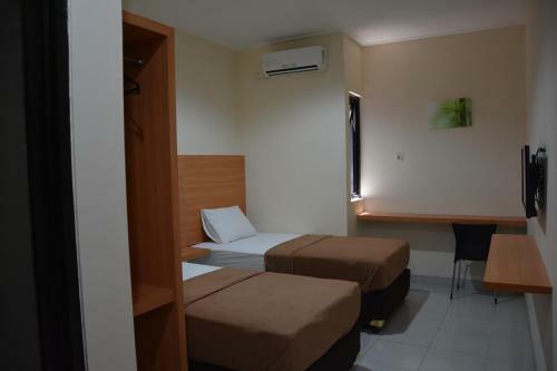 Hostal Lariss Guest House