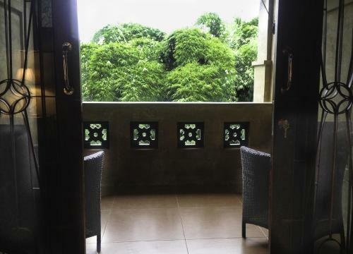 Bed & Breakfast Murni's Houses