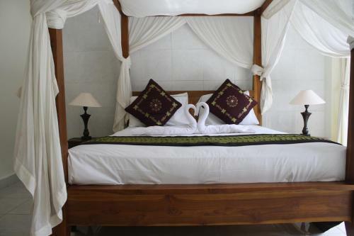 Hostal Raka House Accommodation