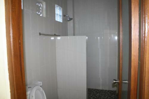 Hostal Raka House Accommodation