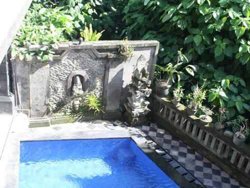 Hostal Raka House Accommodation