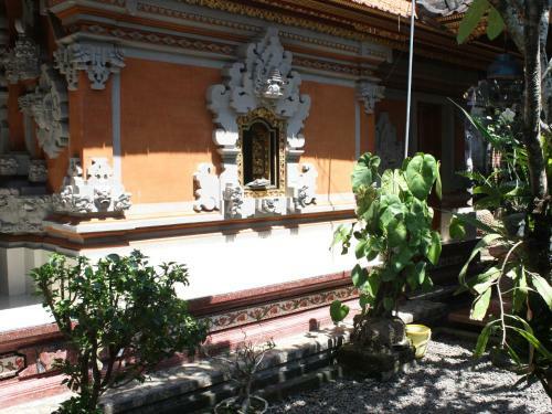 Hostal Raka House Accommodation