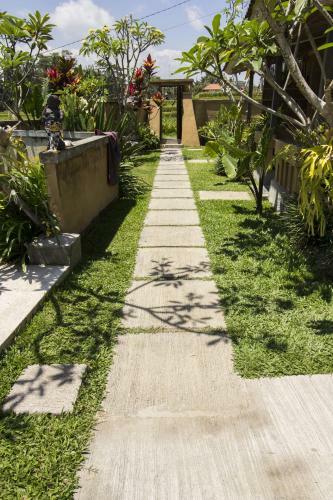 Hostal Ujung Ubud Guesthouse