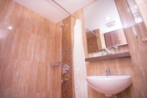 Hotel @hom Platinum Gowongan