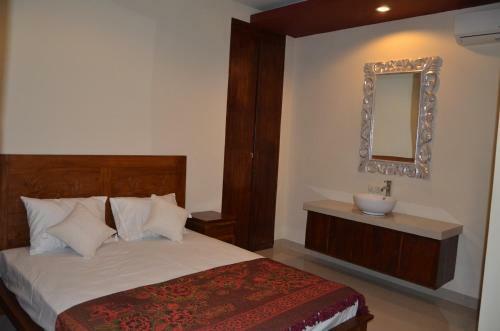 Shreya Guest House