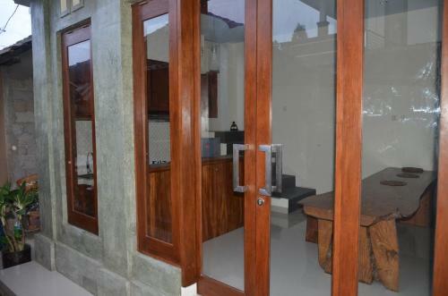 Shreya Guest House
