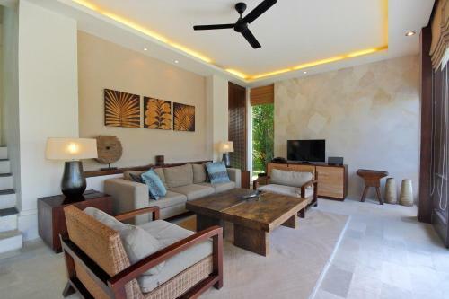 Villa Sayang Estate