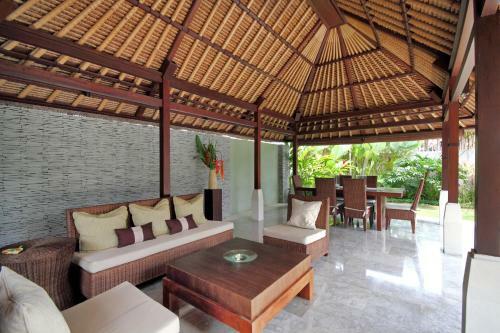 Villa Sayang Estate