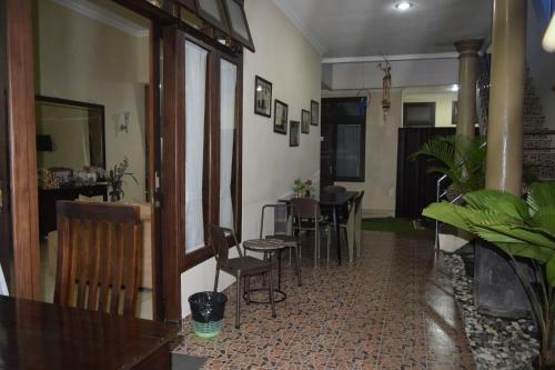 Roemah Canting Homestay