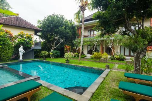 Hostal Nyoman Sandi Guest House