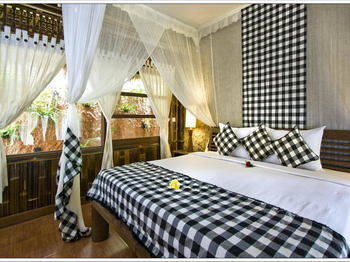 Villa Kunang Kunang