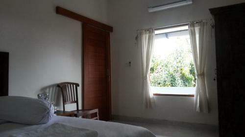Hostal The West Side