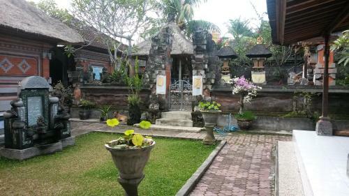 Hostal The West Side