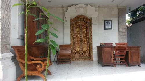 Hostal The West Side