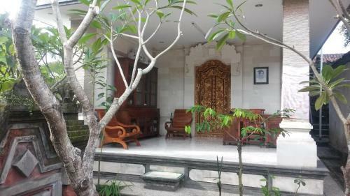 Hostal The West Side