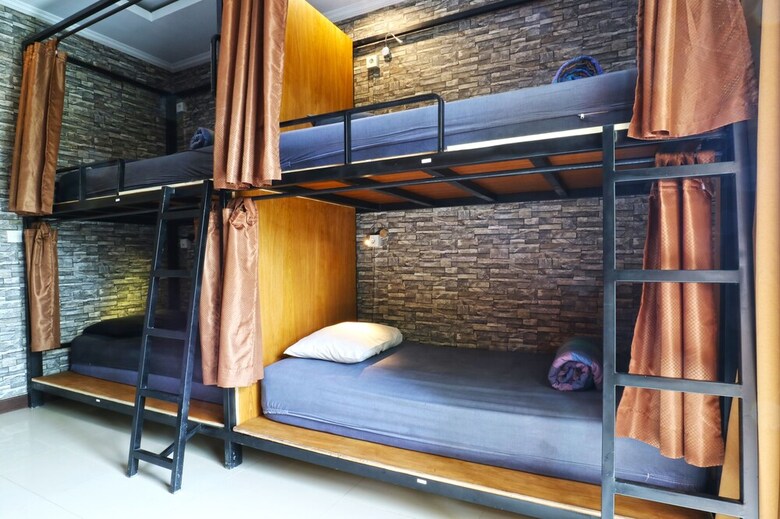Hostal Puji Bungalow