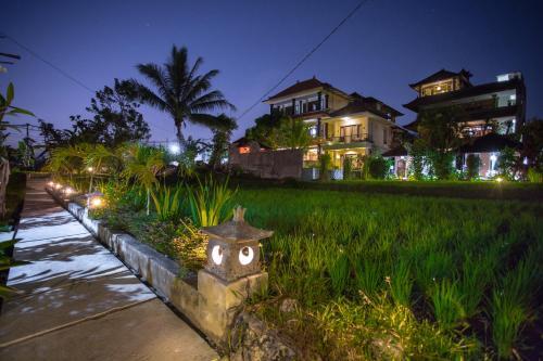 Hostal Puji Bungalow