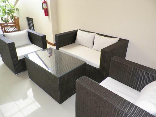 The Grove Express Timoho Hotel