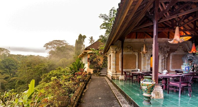 Hotel Tanah Merah Resort & Gallery
