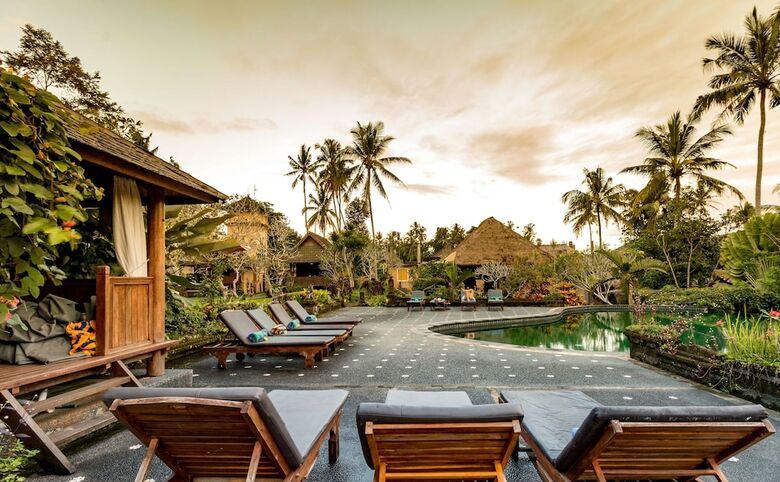 Hotel Tanah Merah Resort & Gallery