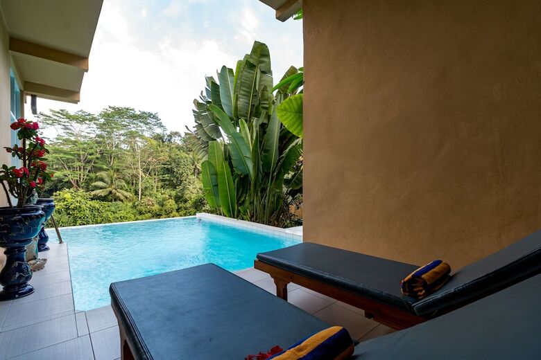 Hotel Tanah Merah Resort & Gallery